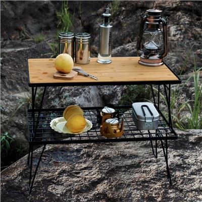 Mesa de malla de acero